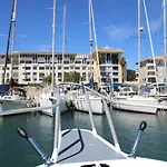 Nuits Insolites Bateau A Quai Port Frejus L\'Explorer